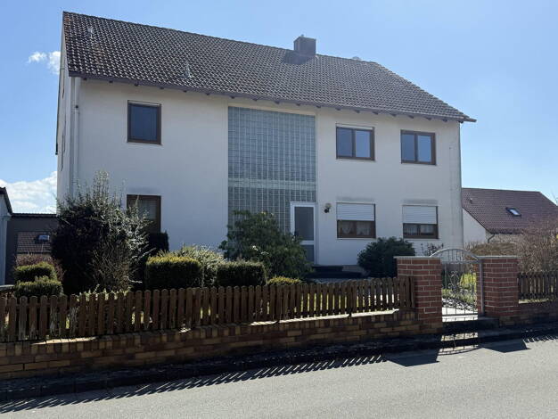 Einfamilienhaus zum Kauf provisionsfrei 395.000 € 10 Zimmer 227,5 m² 1.007 m² Grundstück Uehlfeld Uehlfeld 91486