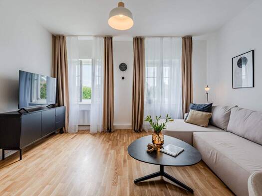 Wohnung zur Miete 1.380 € 2 Zimmer 47 m² 2. Geschoss frei ab 24.04.2026 Berliner Straße 39 Zehlendorf Berlin 14169