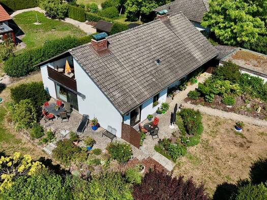 Einfamilienhaus zum Kauf 739.000 € 7 Zimmer 215 m² 933 m² Grundstück frei ab sofort Höchstadt Höchstadt a.d.Aisch 91315