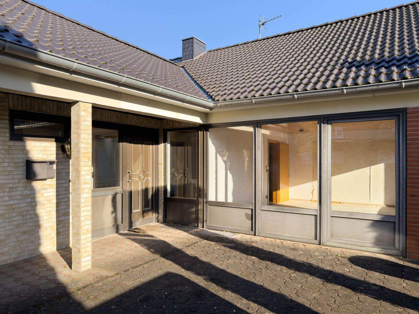 Immobilie in Kellinghusen - Gemütlicher Bungalow wartet auf liebevolle Sanierung – ebenerdiges Wohnen in ruhiger Umgebung - Bild 1