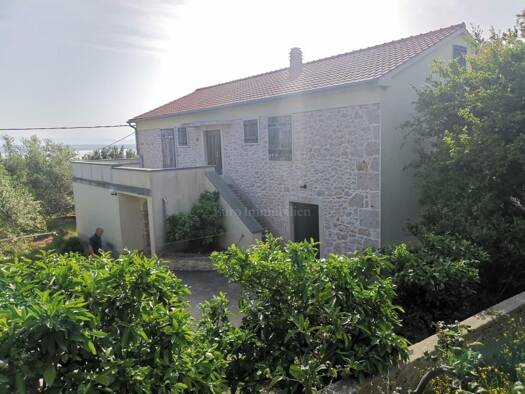 Haus zum Kauf 550.000 € 7 Zimmer 91 m² 2.061 m² Grundstück Ugljan