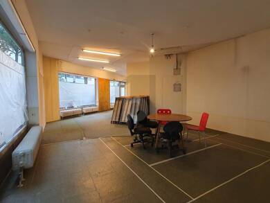 Laden zum Kauf 950.000 € 4 Zimmer München 81541