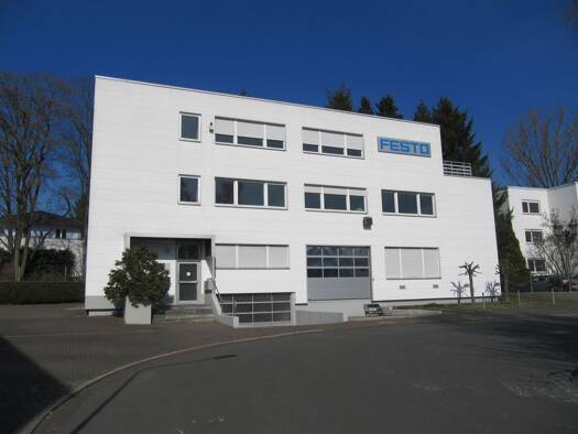 Büro zur Miete provisionsfrei 5.740 € 9 Zimmer 820 m² Bürofläche Preungesheim Frankfurt am Main 60433