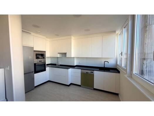 Wohnung zur Miete 1.100 € 3 Zimmer 147 m² Calle concepción arenal, 58, 1ª 0 Ferrol 15402