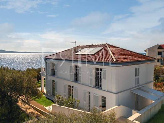 Haus zum Kauf 2.222.000 € 210 m² Zadar