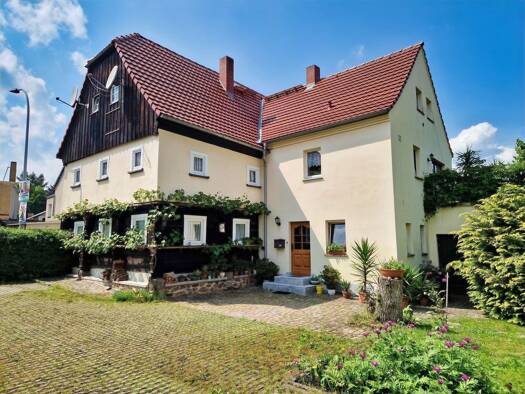 Einfamilienhaus zum Kauf 155.000 € 7 Zimmer 216,9 m² 513 m² Grundstück frei ab sofort Hirschfelde Zittau 02788