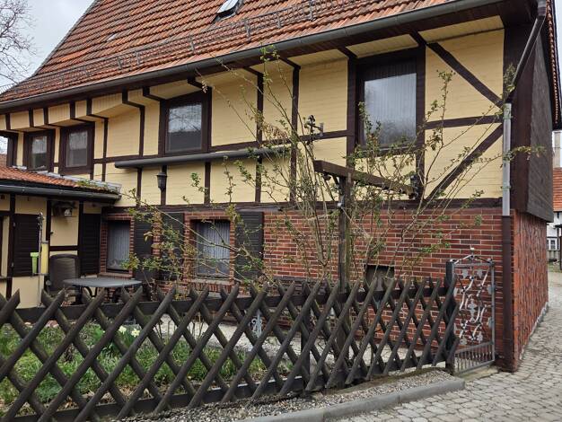 Einfamilienhaus zum Kauf 40.500 € 9 Zimmer 140 m² 219 m² Grundstück frei ab sofort Pfarrhofswinkel 3 Hornburg Schladen-Werla 38315