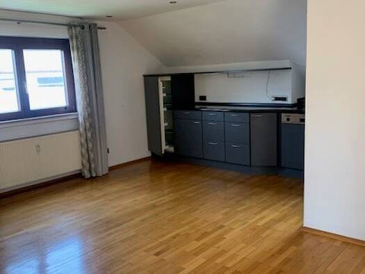 Wohnung zur Miete 620 € 2 Zimmer 64 m² Dachgeschoss, 2. Geschoss frei ab sofort Crailsheim 74564
