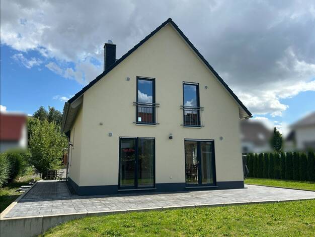 Einfamilienhaus zum Kauf 380.000 € 4 Zimmer 121 m² 812 m² Grundstück Freiberg Freiberg 09599