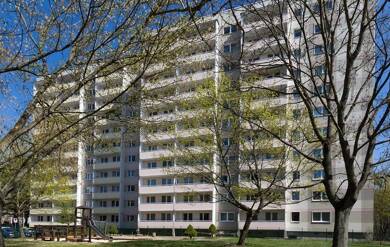 Wohnung zur Miete 245 € 2 Zimmer 43,8 m² 6. Geschoss frei ab sofort Hermann-Danz-Straße 16 Hermsdorf 07629