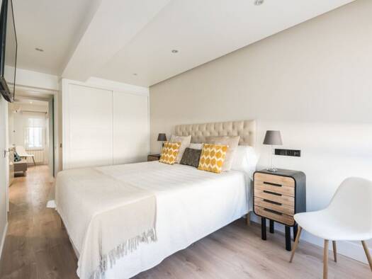 Wohnung zur Miete 700 € 3 Zimmer 100 m² 2. Geschoss frei ab sofort Innenstadt-West Innenstadt - West 76133
