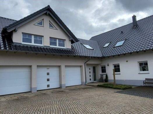 Mehrfamilienhaus zum Kauf 979.000 € 8 Zimmer 330 m² 1.184 m² Grundstück Pflaumloch Riesbürg 73469