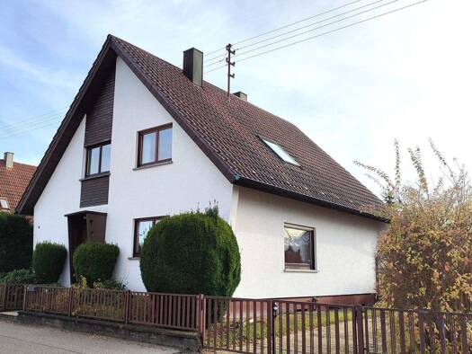 Einfamilienhaus zum Kauf 599.000 € 8 Zimmer 136 m² 1.603 m² Grundstück frei ab sofort Schellbronn Neuhausen 75242