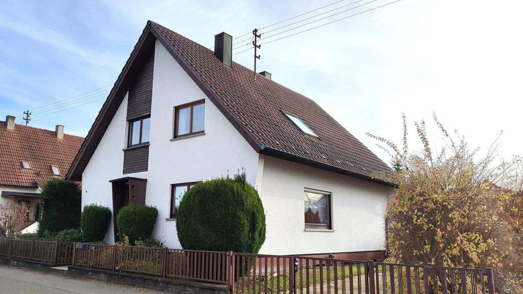 Einfamilienhaus zum Kauf 599.000 € 8 Zimmer 136 m² 1.603 m² Grundstück frei ab sofort Schellbronn Neuhausen 75242