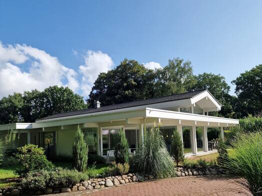 Bungalow zur Miete 2.300 € 4,5 Zimmer 203 m² 1.229 m² Grundstück frei ab sofort Sahlenburg Cuxhaven 27476