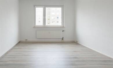 Wohnung zur Miete 255 € 2 Zimmer 46,4 m² 1. Geschoss frei ab sofort Bahnhofstraße 23 Waldsassen Waldsassen 95652