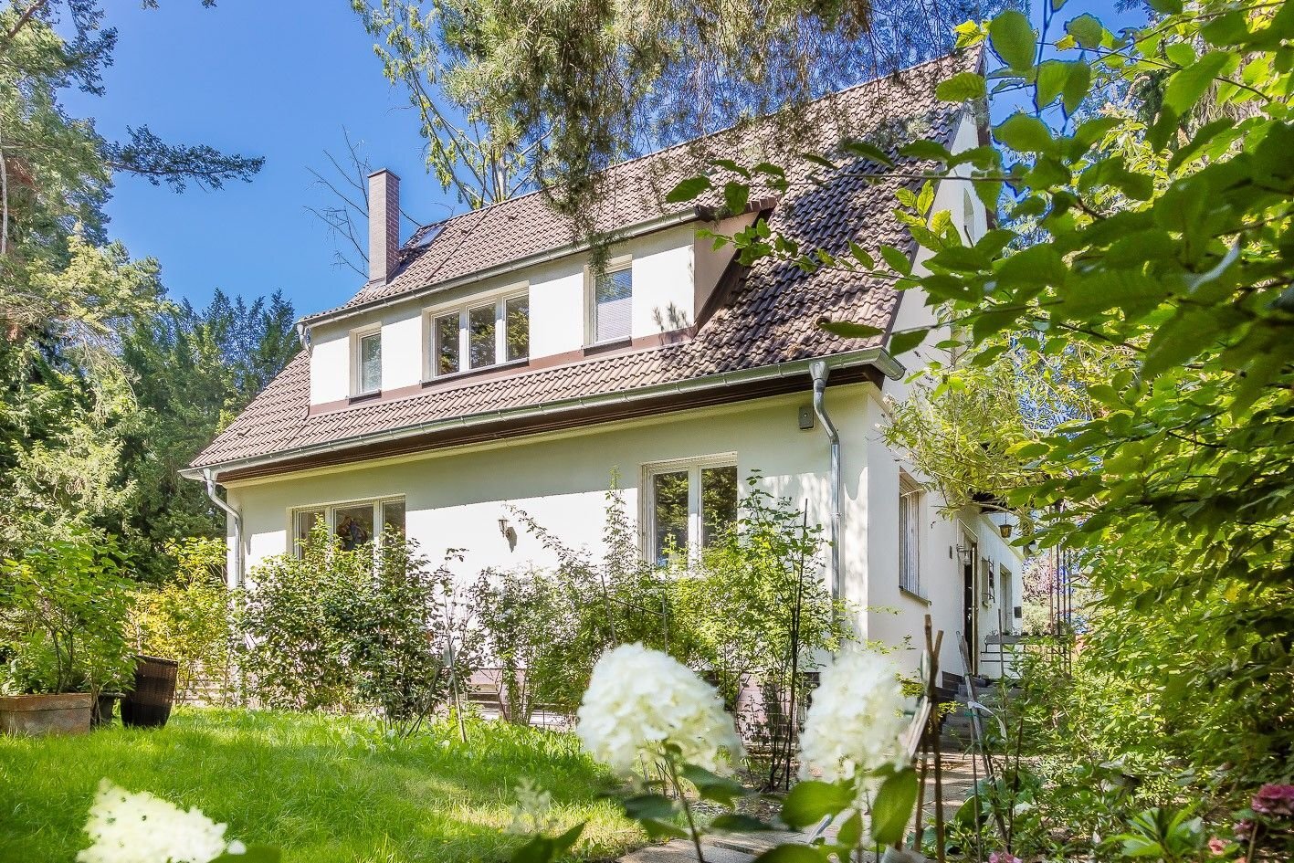 Einfamilienhaus zum Kauf 2.100.000 € 7 Zimmer 209 m²<br/>Wohnfläche 1.058 m²<br/>Grundstück Zehlendorf Berlin 14163