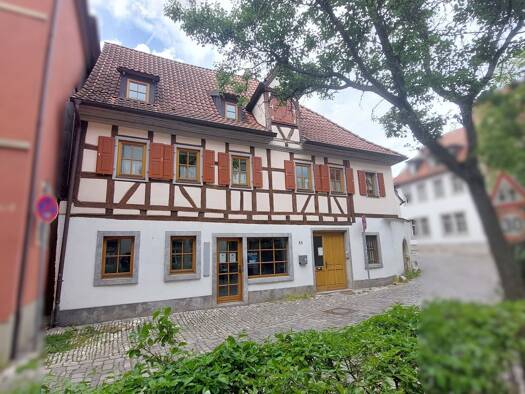 Haus zum Kauf 320.000 € 194,6 m² 184 m² Grundstück Kitzingen Kitzingen 97318