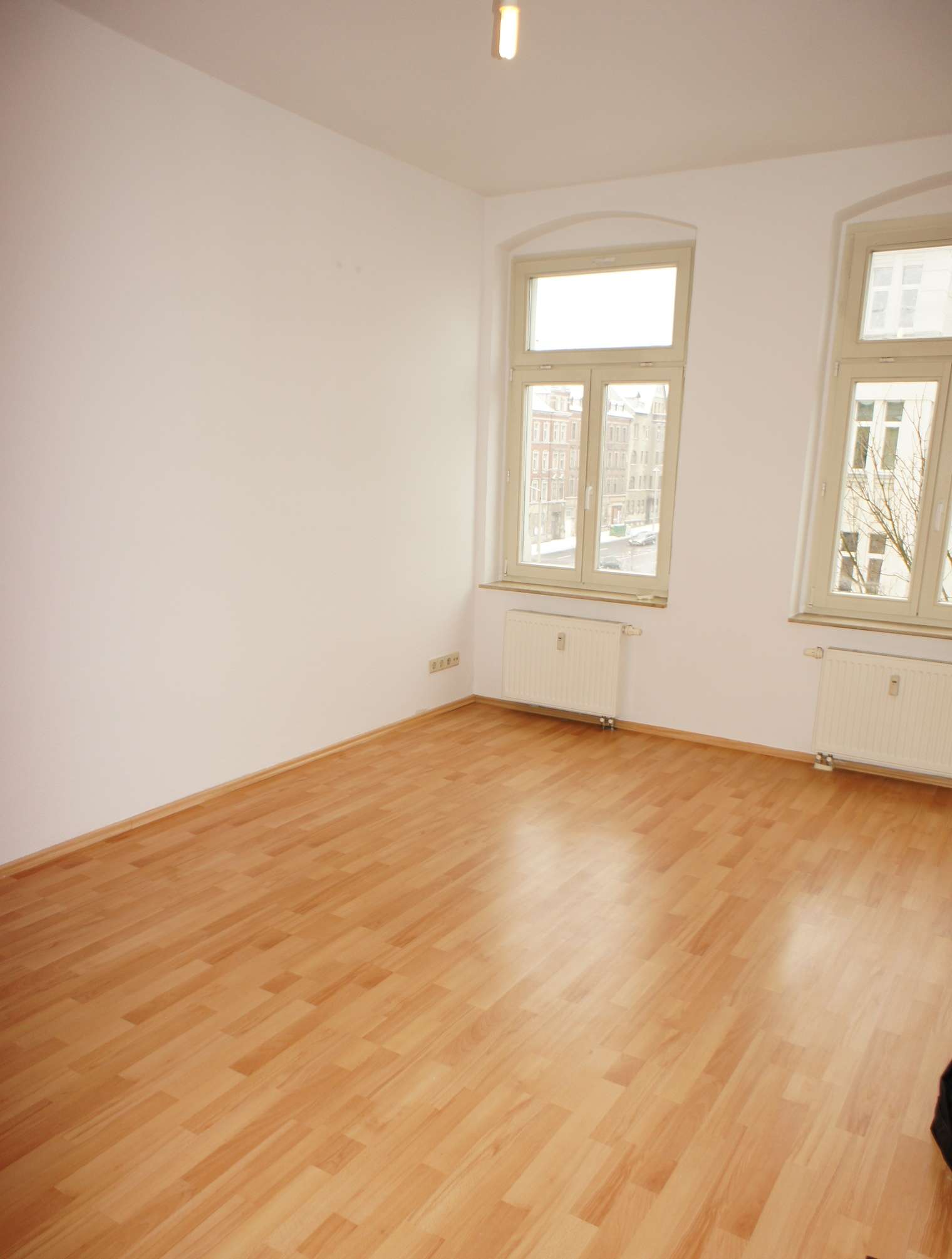 Apartment zur Miete 325 € 2 Zimmer 58 m²<br/>Wohnfläche 3.<br/>Geschoss 01.10.2024<br/>Verfügbarkeit Altendorfer Straße 9 Schloßchemnitz 025 Chemnitz 09113