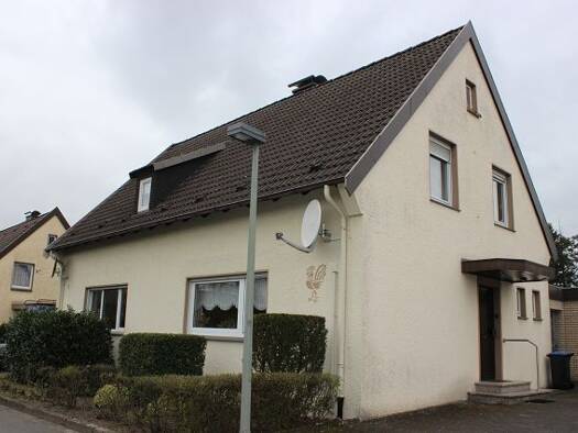 Doppelhaushälfte zum Kauf 199.000 € 3 Zimmer 69,9 m² 369 m² Grundstück frei ab sofort Amshausen Steinhagen 33803