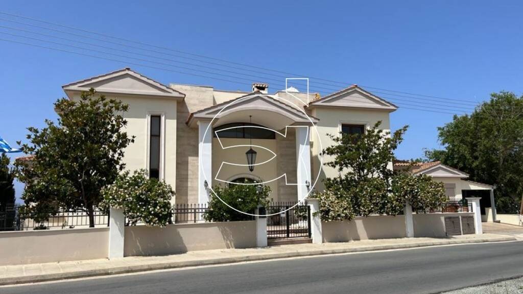 Villa zum Kauf 4.500.000 € 13 Zimmer 570 m² 2.700 m² Grundstück Empa 8250