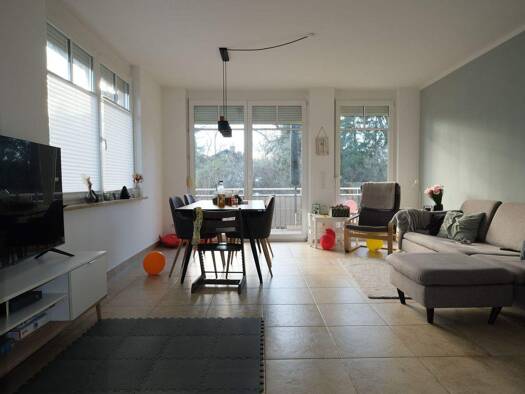 Studio zur Miete 1.275 € 3 Zimmer 80,2 m² 1. Geschoss frei ab 15.02.2026 Gröbenzell 82194