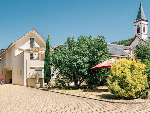 Mehrfamilienhaus zum Kauf 850.000 € 8 Zimmer 250 m² 657 m² Grundstück Amoltern Endingen 79346