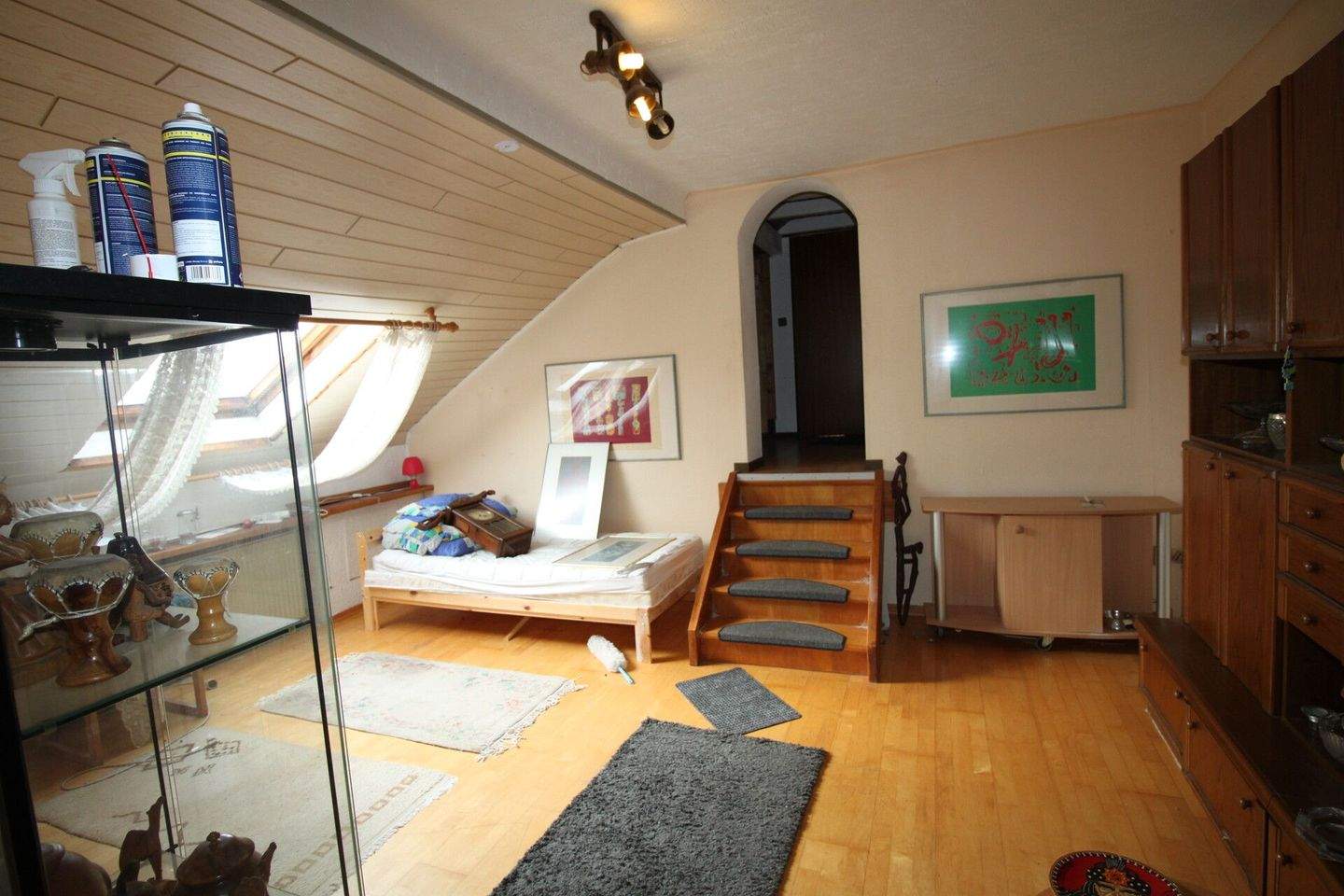 Immobilie in Ensdorf/Saar - Riesiges Wohnpotenzial: Zwei Einfamilienhäuser mit 4 Wohneinheiten in Ensdorf - Bild 2