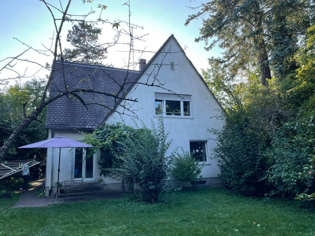 Einfamilienhaus zum Kauf 740.000 € 8 Zimmer 172 m²<br/>Wohnfläche 751 m²<br/>Grundstück Aubing-Süd München 81243