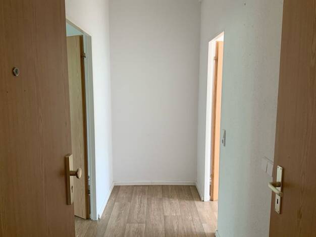 Wohnung zur Miete 314 € 2 Zimmer 49,6 m² 2. Geschoss frei ab 15.08.2026 Oelsnitzer Str. 3 Thekla Leipzig 04349
