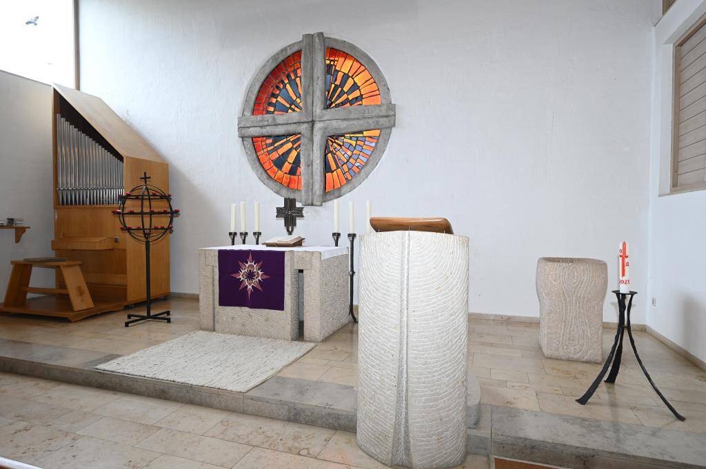 Immobilie in Dietfurt an der Altmühl - Evangelisch-lutherische         Friedens-Kirche,              Dietfurt - Bild 4