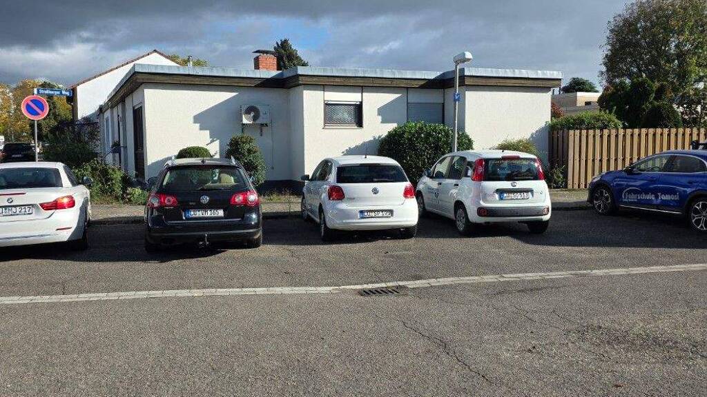 Einfamilienhaus zur Miete 1.499 € 5 Zimmer 144 m² 338 m² Grundstück frei ab sofort Pfingstweide Ludwigshafen am Rhein 67069