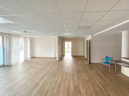 Haus zur Miete 3.500 € 11 Zimmer 450 m² 1.576 m² Grundstück Hardegsen 37181