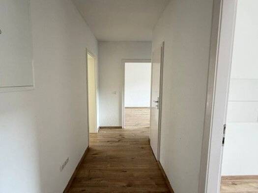 Wohnung zur Miete 599 € 3 Zimmer 73,6 m² 2. Geschoss Arngaster Straße 15 Varel Varel 26316