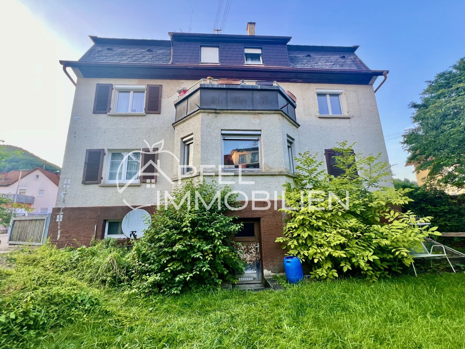 Mehrfamilienhaus zum Kauf 489.000 € 15 Zimmer 315 m²<br/>Wohnfläche 500 m²<br/>Grundstück Eichendorffstraße 6 Bad Urach Bad Urach 72574