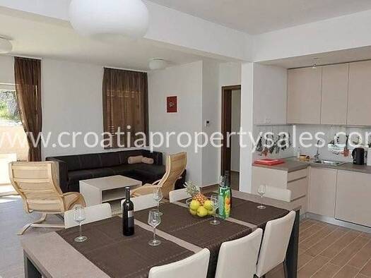 Haus zum Kauf 590.000 € 3 Zimmer 135 m² Supetar