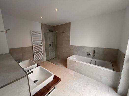 Wohnung zum Kauf - Erstbezug provisionsfrei 999.800 € 4 Zimmer 222,7 m² Leutzsch Alt-West 04179