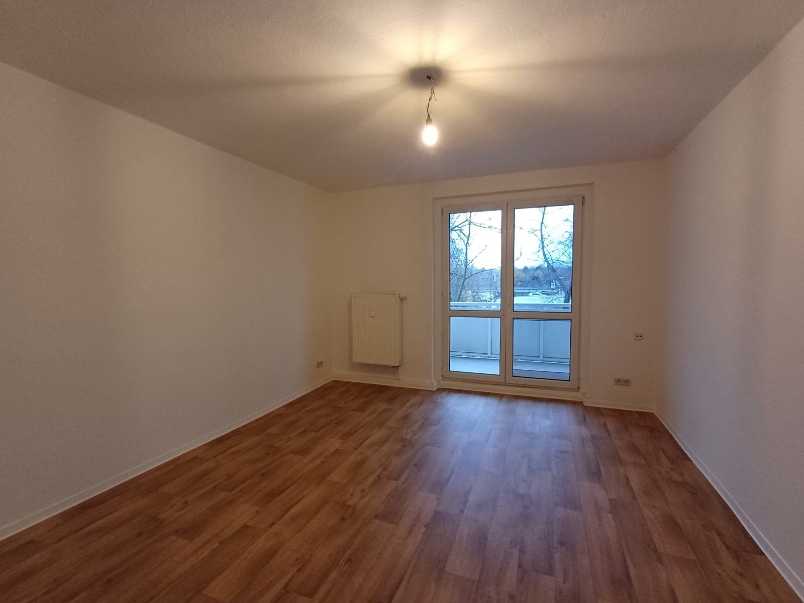 Wohnung zur Miete 358 € 3 Zimmer 57,6 m²<br/>Wohnfläche 1.<br/>Geschoss Reinefarthstraße 68 Merseburg Merseburg 06217