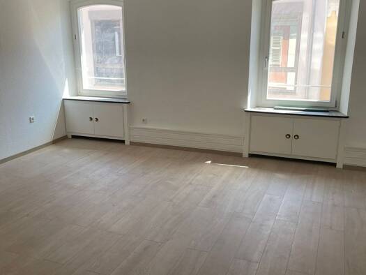 Wohnung zur Miete 965 € 3 Zimmer 103 m² Geschoss 2/3 frei ab 01.12.2026 Neustadt-Stadt Neustadt an der Weinstraße 67433