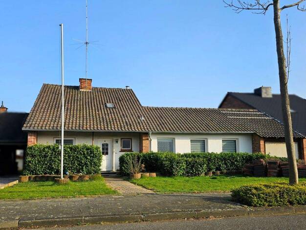 Reihenmittelhaus zum Kauf 179.000 € 4 Zimmer 100,3 m² 660 m² Grundstück Oberbruch Heinsberg 52525