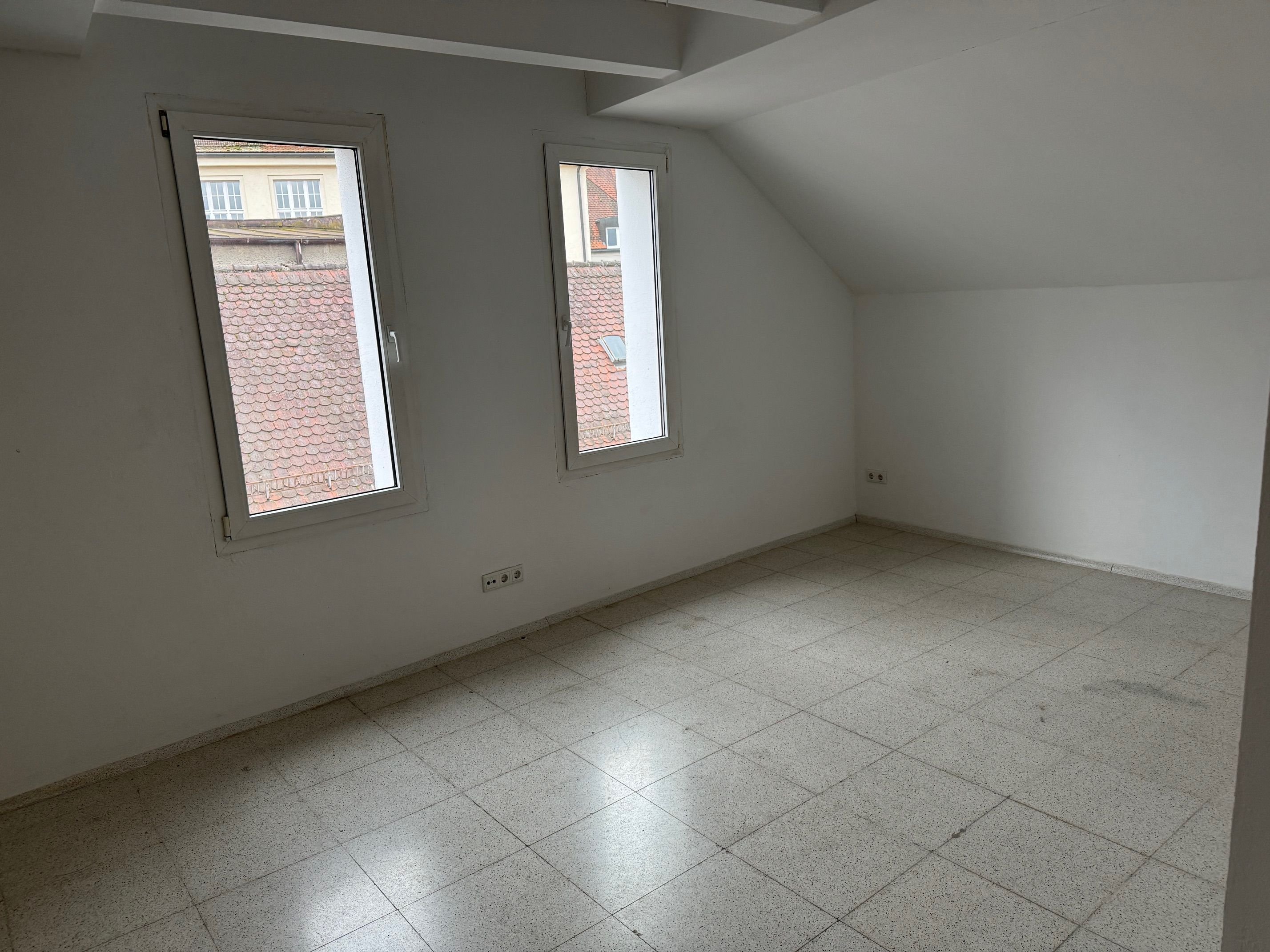 Wohnung zur Miete 450 € 1 Zimmer 35 m²<br/>Wohnfläche 3.<br/>Geschoss ab sofort<br/>Verfügbarkeit Am Münzbergtor 21 Altstadt - Südwest Ingolstadt 85049