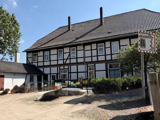 Mehrfamilienhaus zum Kauf als Kapitalanlage geeignet 290.000 € 15 Zimmer 621 m² 1.671 m² Grundstück Gronau Gronau 31028