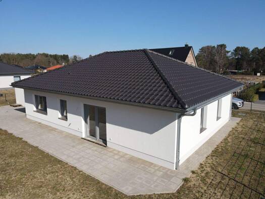 Bungalow zum Kauf - Erstbezug 499.000 € 3 Zimmer 113 m² 738 m² Grundstück frei ab sofort Plau Plau am See 19395