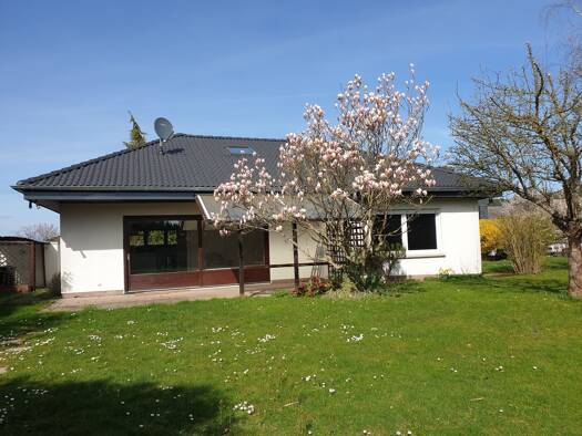 Einfamilienhaus zur Miete 2.375 € 7 Zimmer 170 m² 958 m² Grundstück frei ab sofort Auf der Platt 30 Glashütten 61479