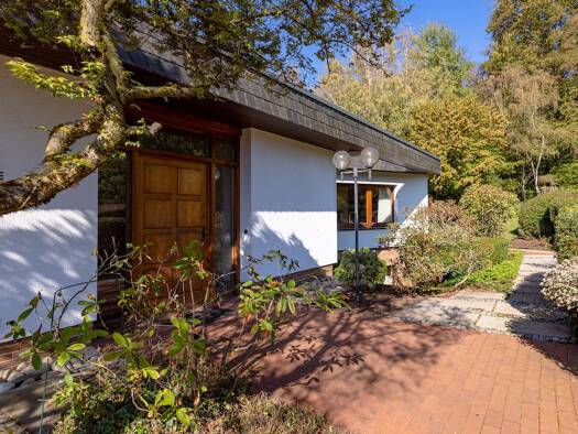 Villa zum Kauf 1.050.000 € 7 Zimmer 350 m² 1.382 m² Grundstück Großen-Linden Linden 35440