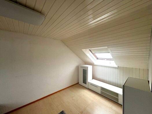 Wohnung zum Kauf 155.000 € 2,5 Zimmer 34,1 m² 3. Geschoss Altbach 73776