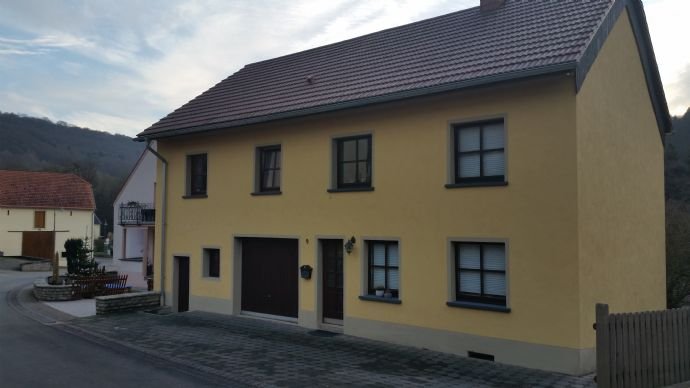 Haus zur Miete 1.000 € 5 Zimmer 130 m²<br/>Wohnfläche 800 m²<br/>Grundstück ab sofort<br/>Verfügbarkeit Menningen 54310