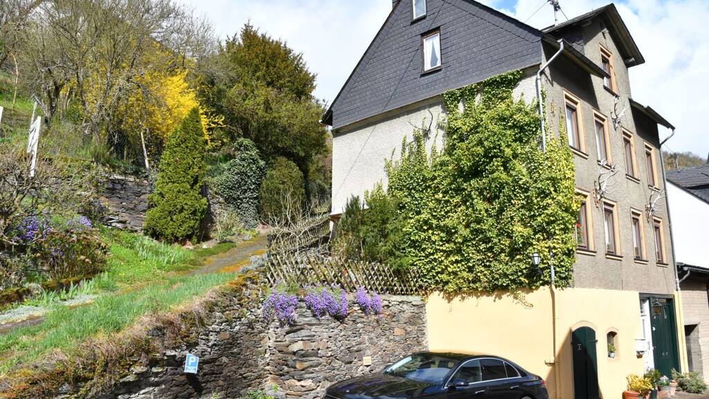 Haus zum Kauf 128.000 € 8 Zimmer 173,8 m² 380 m² Grundstück frei ab sofort Steeg Bacharach 55422