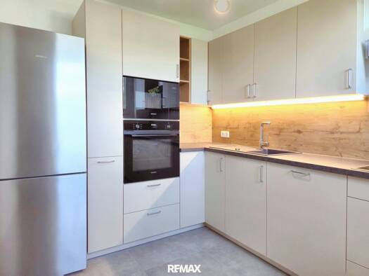 Wohnung zum Kauf 345.000 € 3 Zimmer 93,4 m² 4. Geschoss Baden 2500