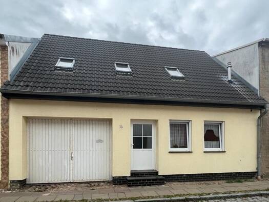 Reihenmittelhaus zum Kauf provisionsfrei 149.000 € 3 Zimmer 82 m² 283 m² Grundstück Jarmen 17126